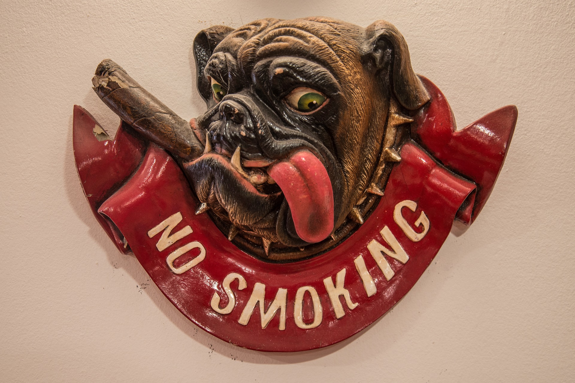 Bulldog no smoking sign